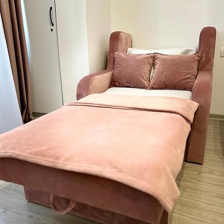 Cosy And Stylish Studio Бухарест Экстерьер фото