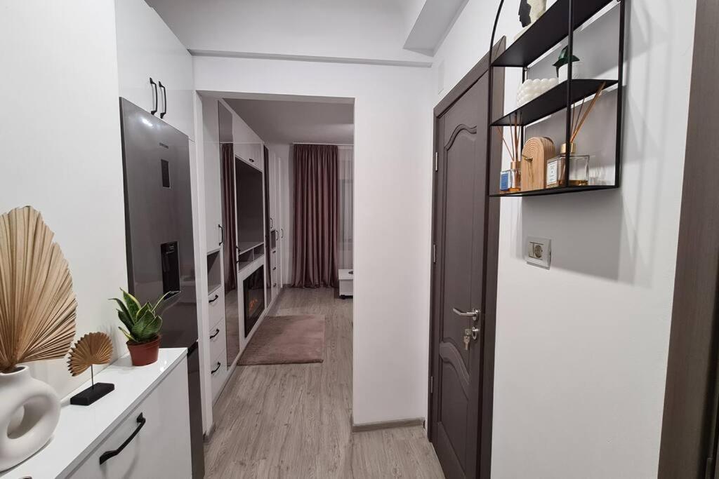 Cosy And Stylish Studio Бухарест Экстерьер фото