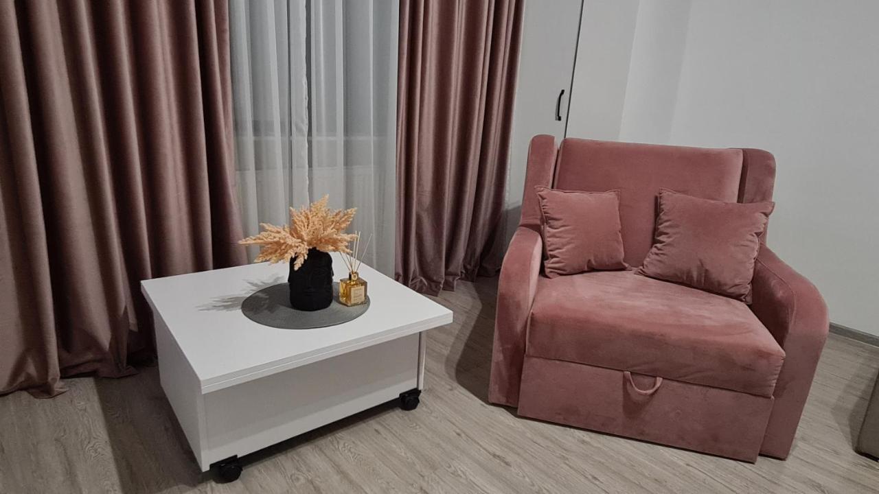 Cosy And Stylish Studio Бухарест Экстерьер фото